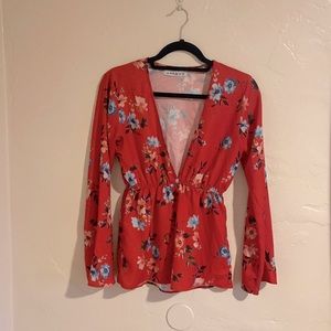 Cute used blouse from urban outfitters. In great condition.